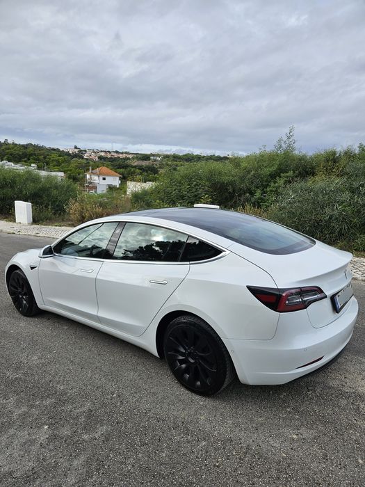 Tesla model 3 SR plus