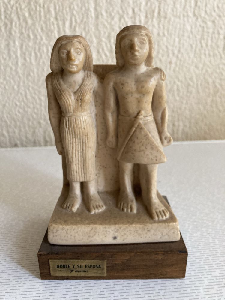 Imagem egipcia “ O nobre e a esposa”