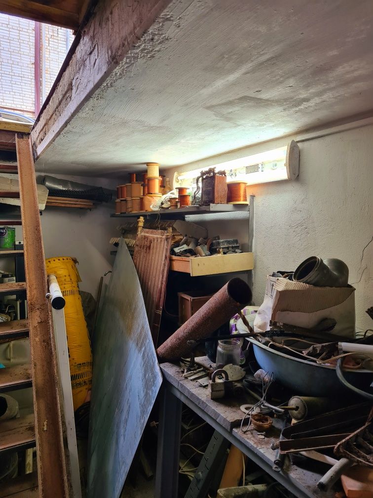 Продаж гараж в кооперативі, цегляний 39 кв.м. ближній центр, Єрошенка