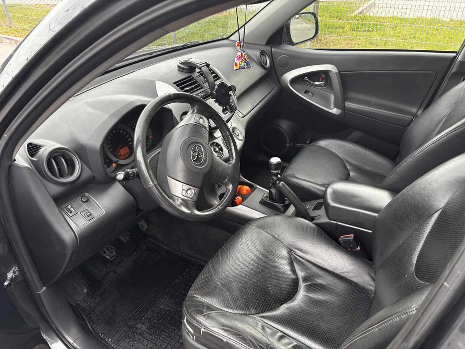 sprzedam Toyota Raf IV