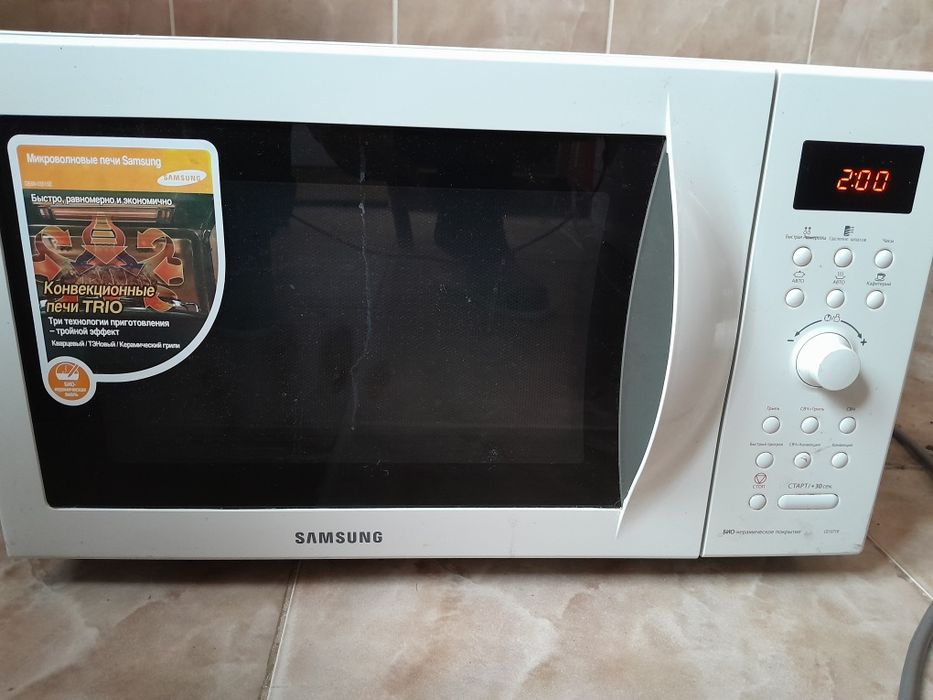 Мікрохвильова піч Samsung (CE 1071R)
