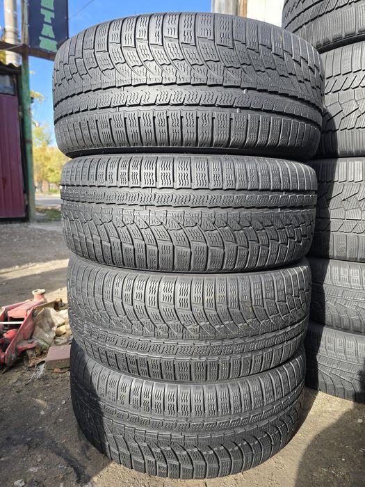235 55 R17 Nokian