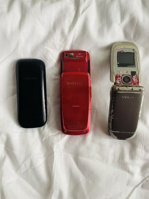 Старі кнопкові телефони, непрацюючі, на запчастини, для розборки