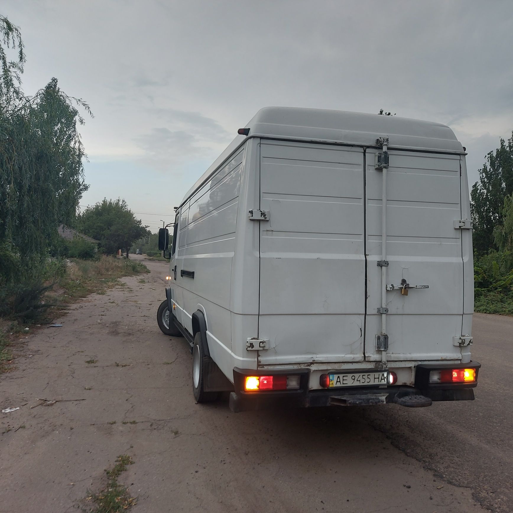 Продам Мерседес Варіо 814D