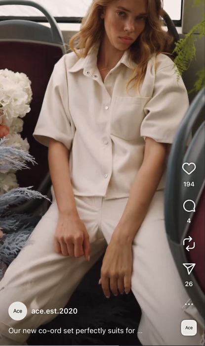 Ace est костюм (можно отдельно)