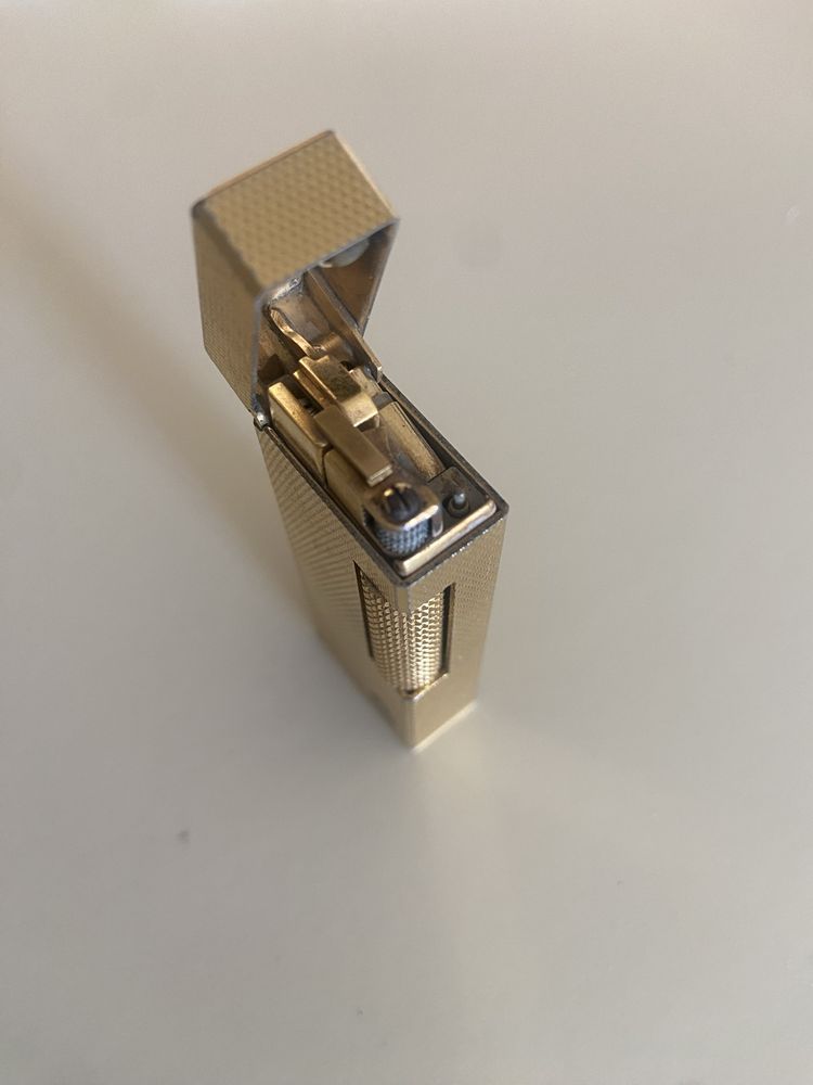 Isqueiro Dunhill Rollagas banhado a ouro