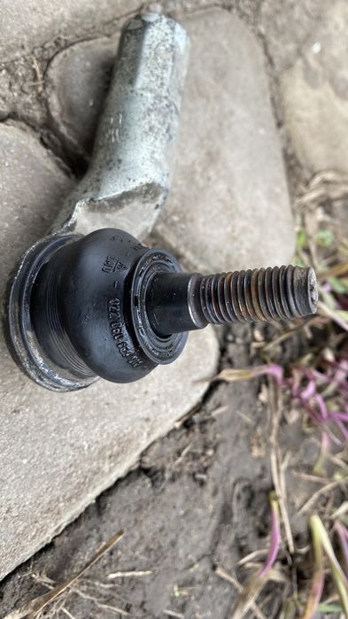 Рулевой наконечник б/у, левый Jetta 7 (джетта 7)