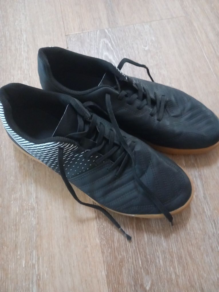 Buty sportowe decathlon kipsta, rozm. 40