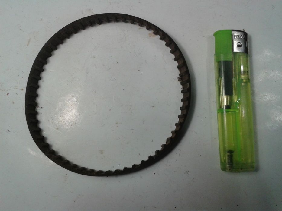 Клиновой ремень.