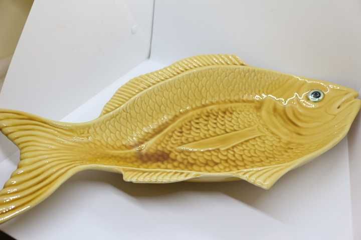 Travessa 54 cm Peixe Faiança das Caldas Rainha Amarelo