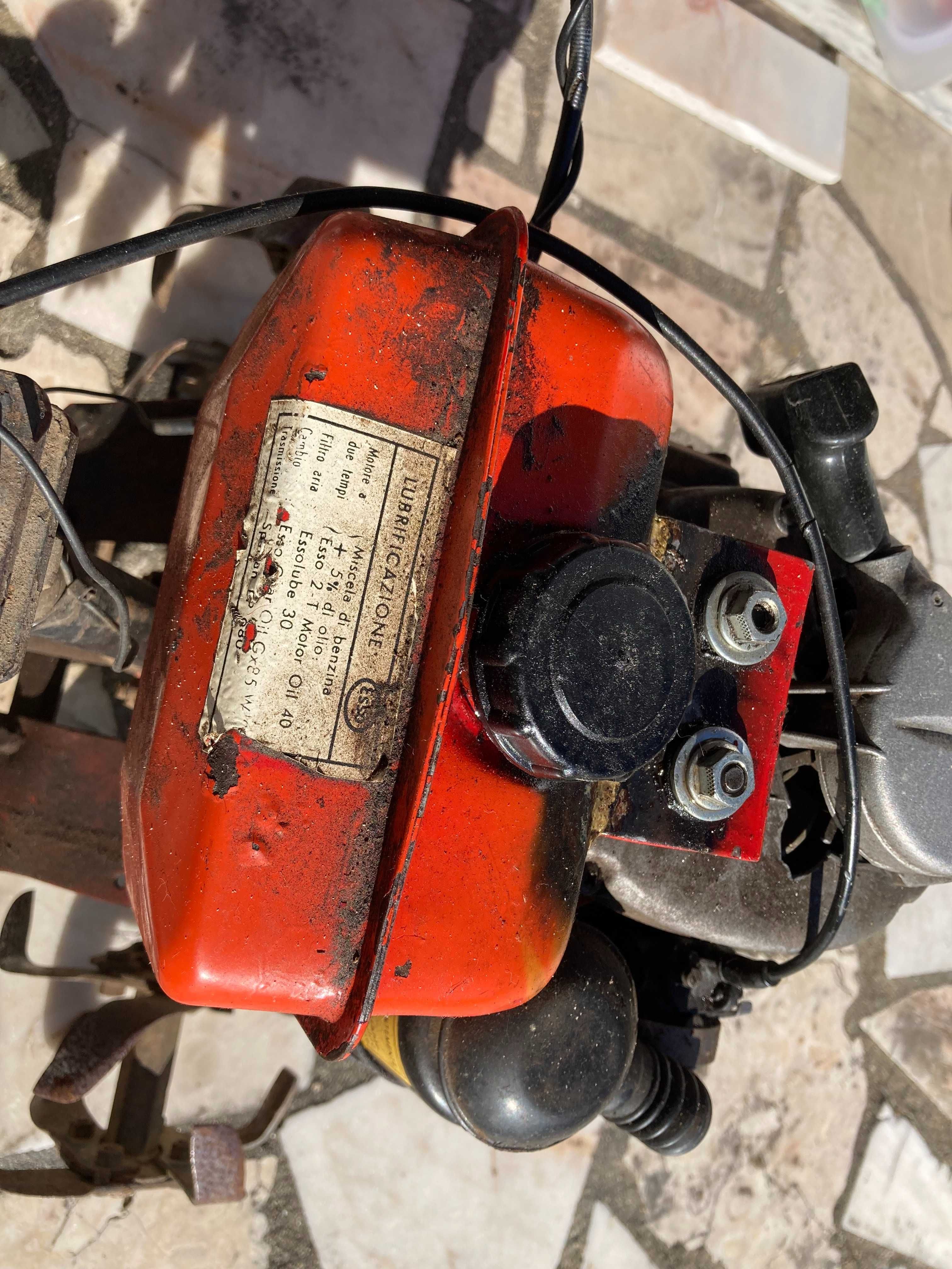 Moto enxada gasolina