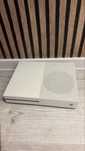 Xbox One S, 500gb + pad