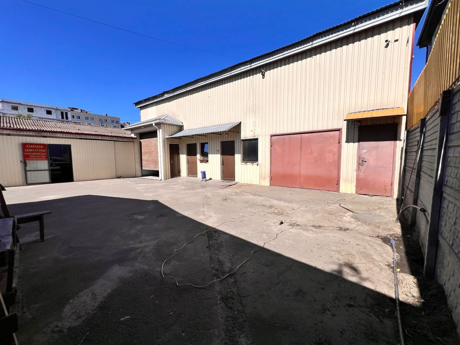 Офіс склад та виробниче приміщення з власним двором