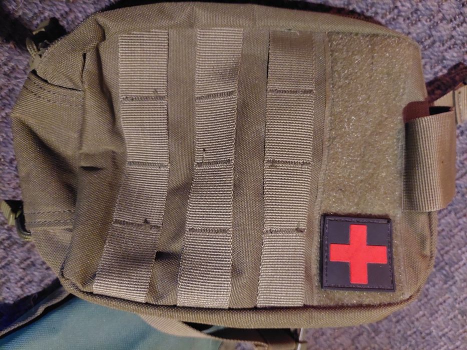 Equipamento de sobrevivência de nível militar