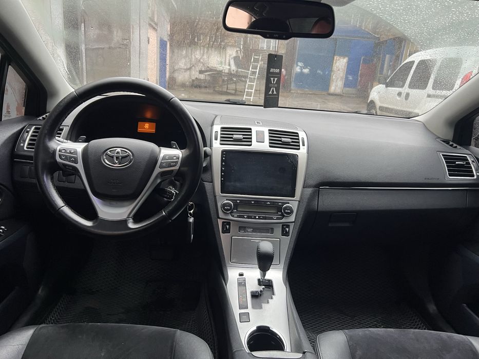 Продам Тойоту Авенсіс 2.0 АВТОМАТ не фарбована