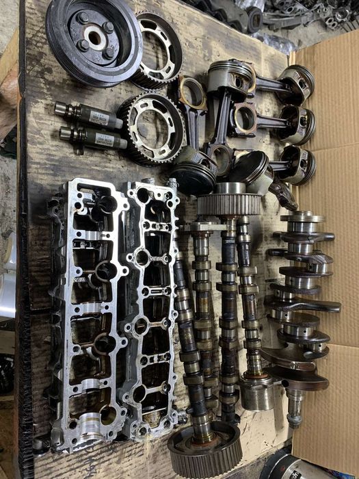 Коленвал шатуни  розпредвал 3.0 V6 Peugeot 406 407 607 Citroen C5 c6