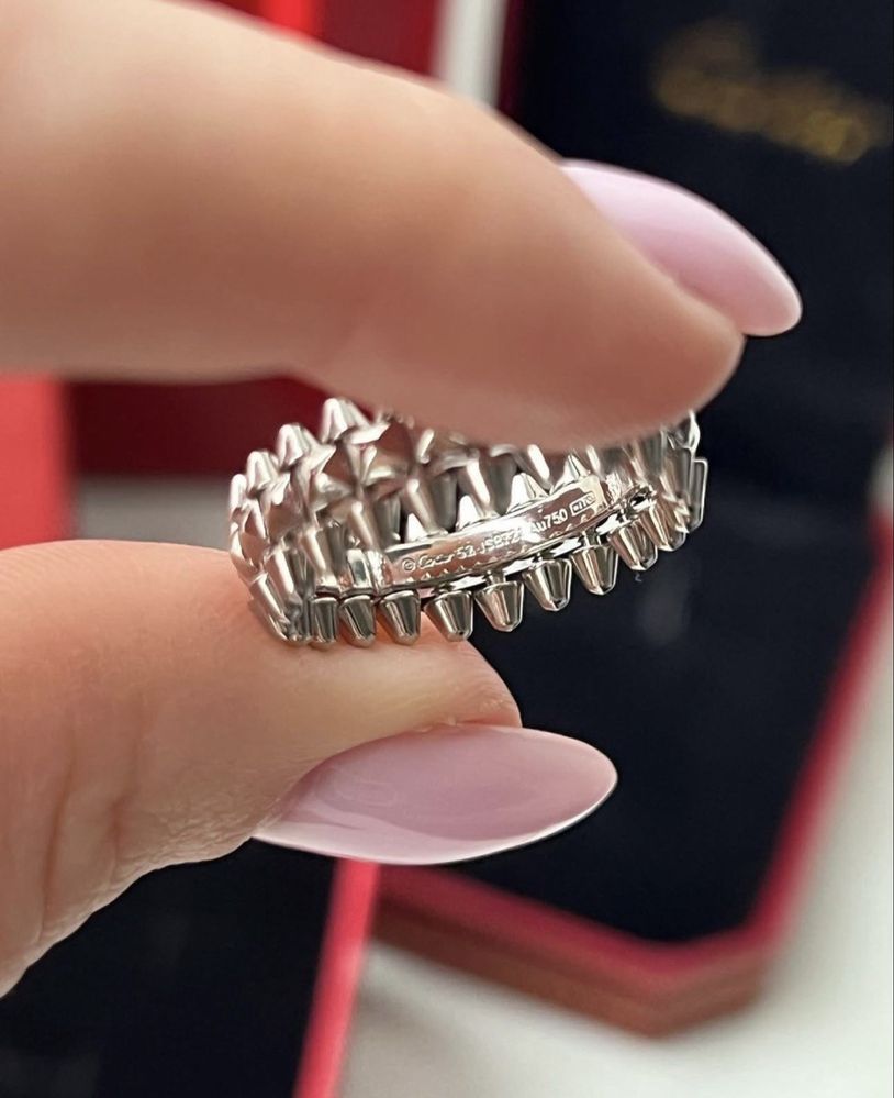Каблучка cartier clash