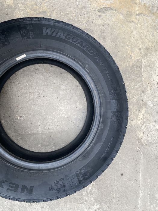 Прода комплект зимової гуми резини шини 195 70 14 r14