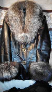 Женская кожаная зимняя куртка с чернобуркой.