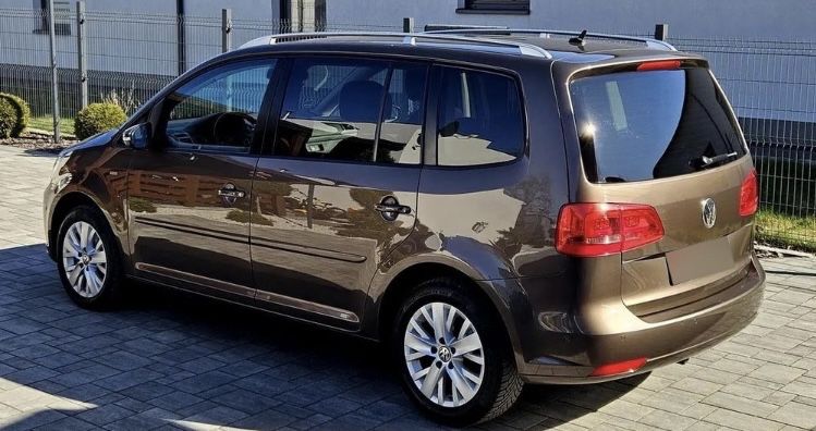 Wypozyczalnia samochodow wynajem auta / auto do wynajecia