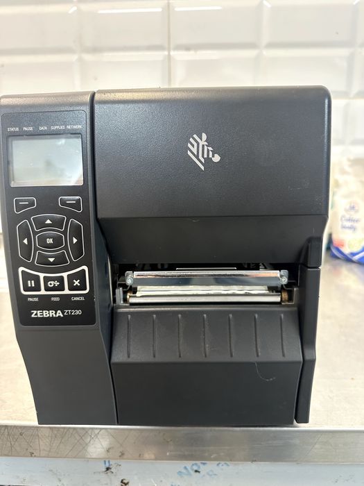 Zebra ZT230. Drukarka etykiet + 6 szt. rolek 100x150