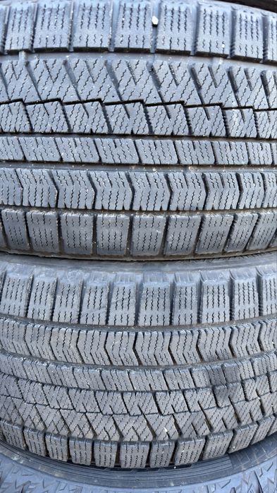 255/40/19 Bridgestone Blizzak Ice