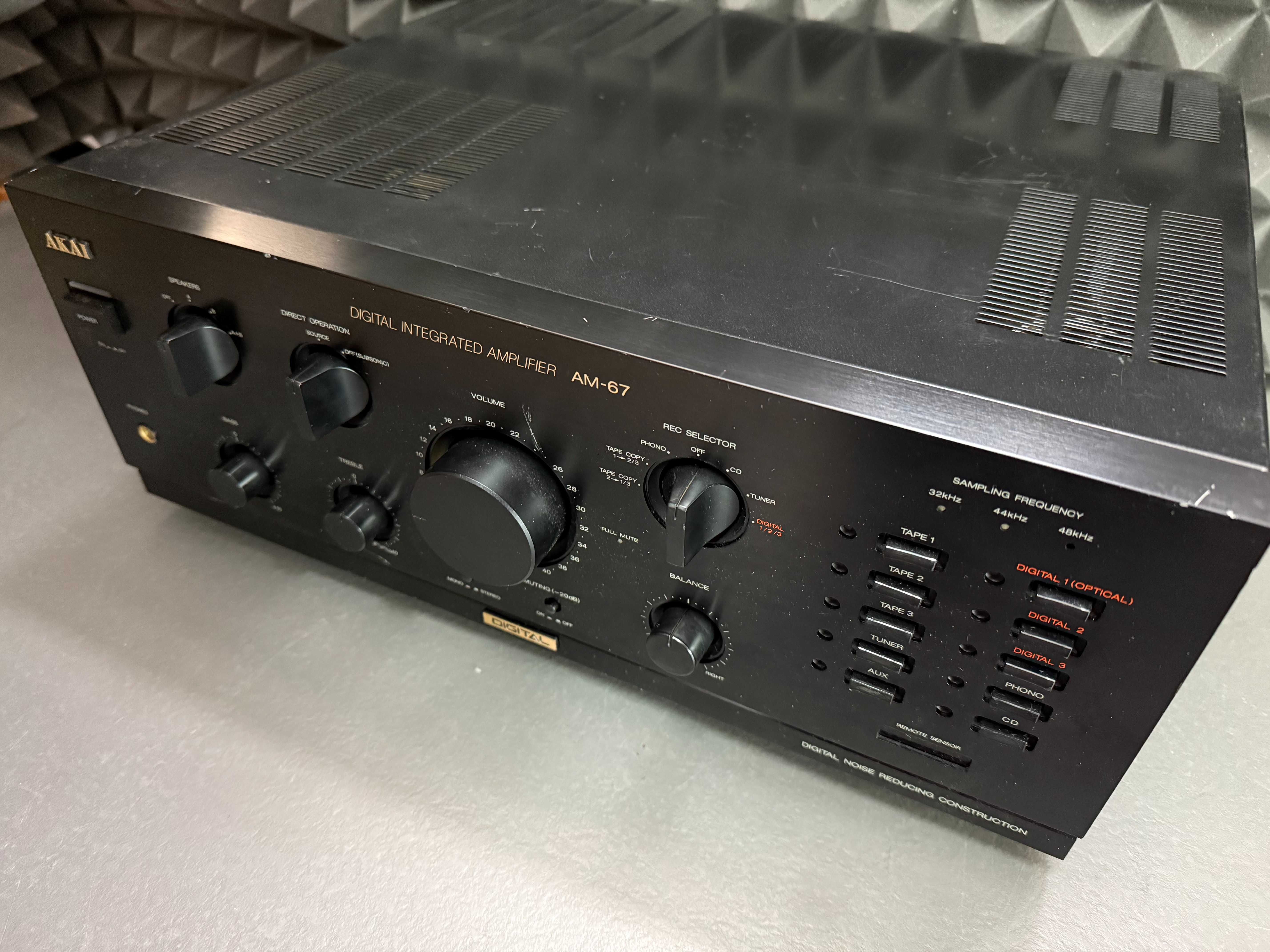 Wzmacniacz AKAI AM-67 (DAC, 2x 110W)