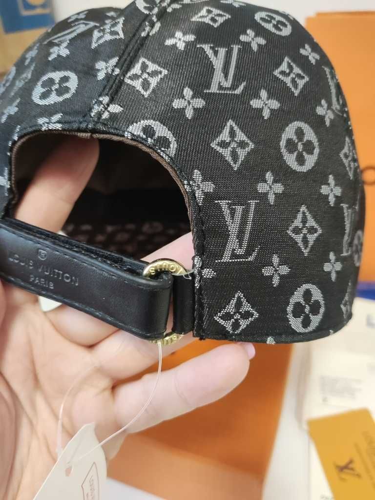 LOUIS VUITTON Męska damska czapka z daszkiem bejsbolówka 78-27