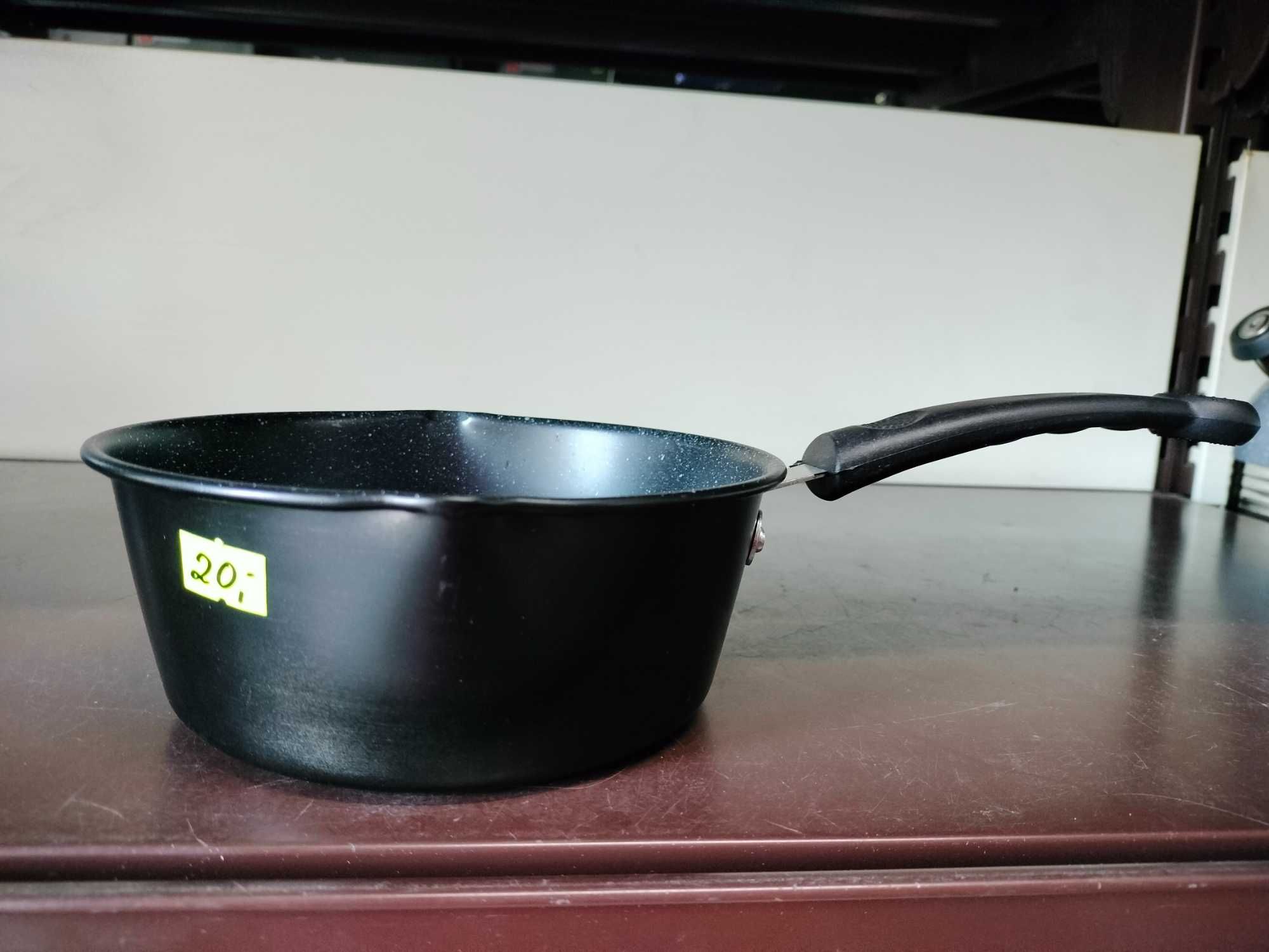 RONDELEK rondel aluminiowy z powłoką teflonową z dziubkiem