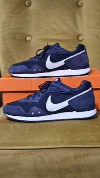 Nike Venture Runner R44/28