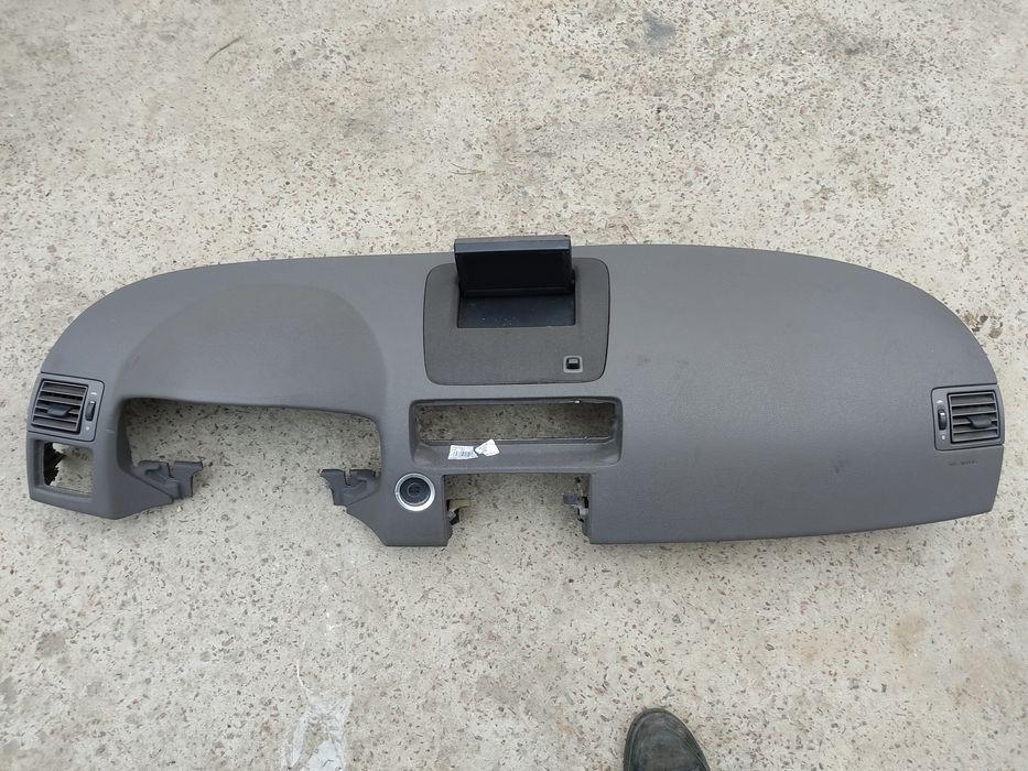 Накладка торпеди Volvo V50 S40 коричнева з аербегом