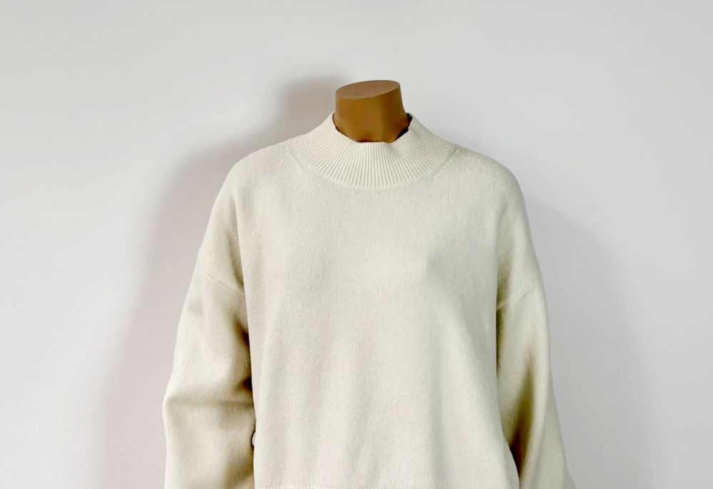 & Other Stories sweter oversize damski M
8%wełna 
Rozmiar M 
kolor:kre