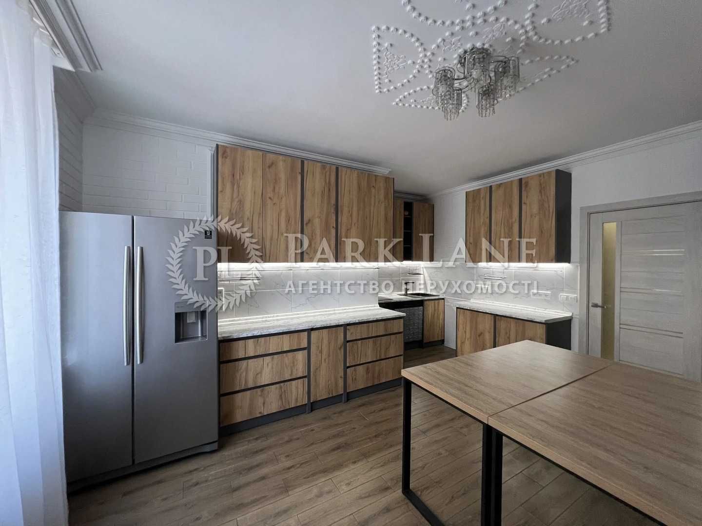 Продаж 3-кімнатної квартири, вул. Дмитрівська, 60/19, клубний будинок