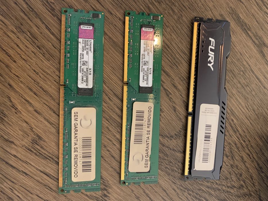 Vendo material informático (detalhe na descrição)