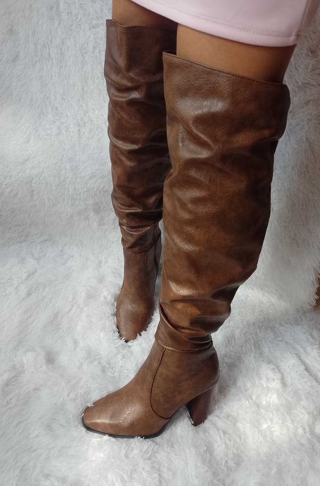 (39/40) Brązowe Kozaki za kolano muszkieterki wieczorowe, Nowe