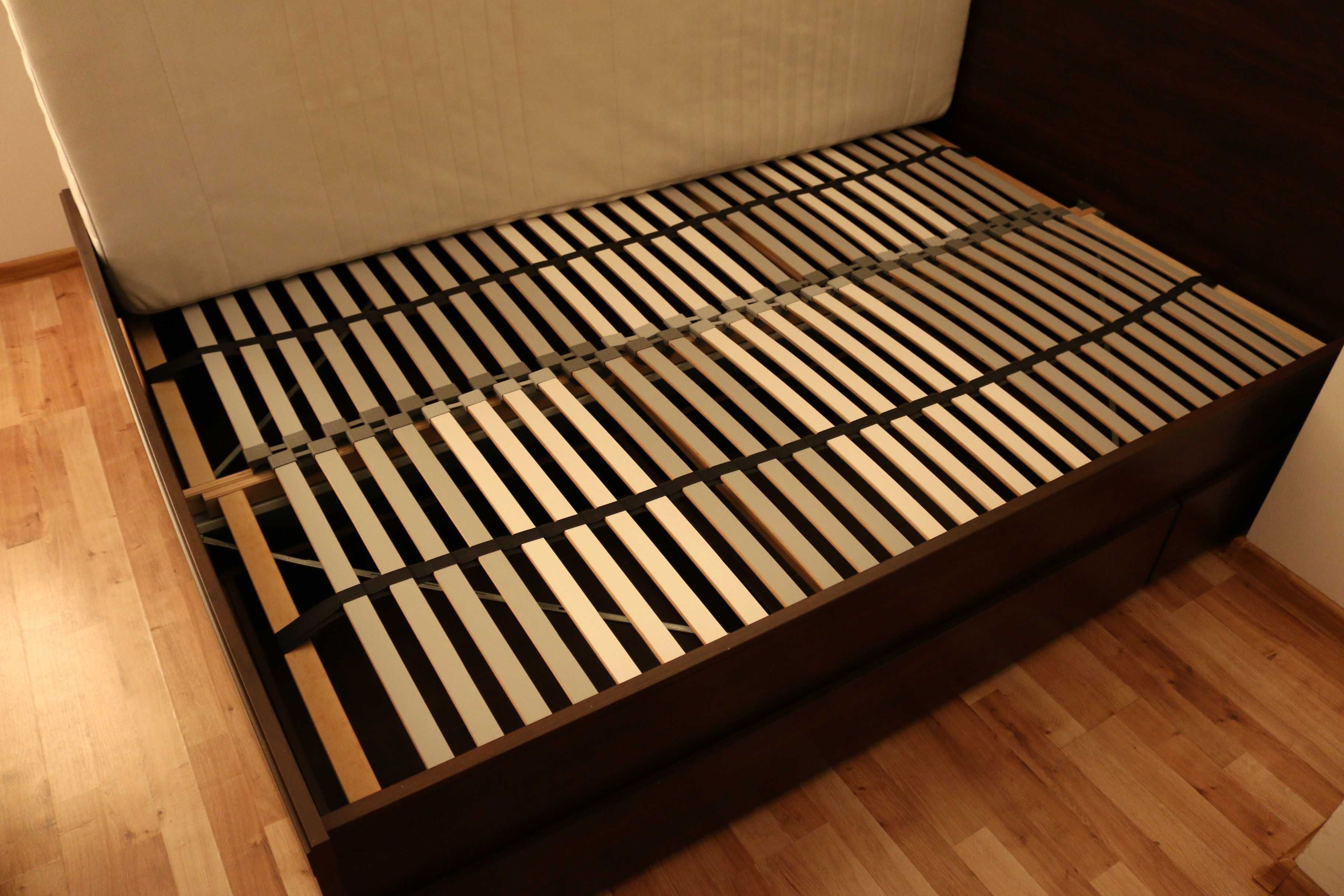 Rama łóżka z IKEA, model BRUSALI