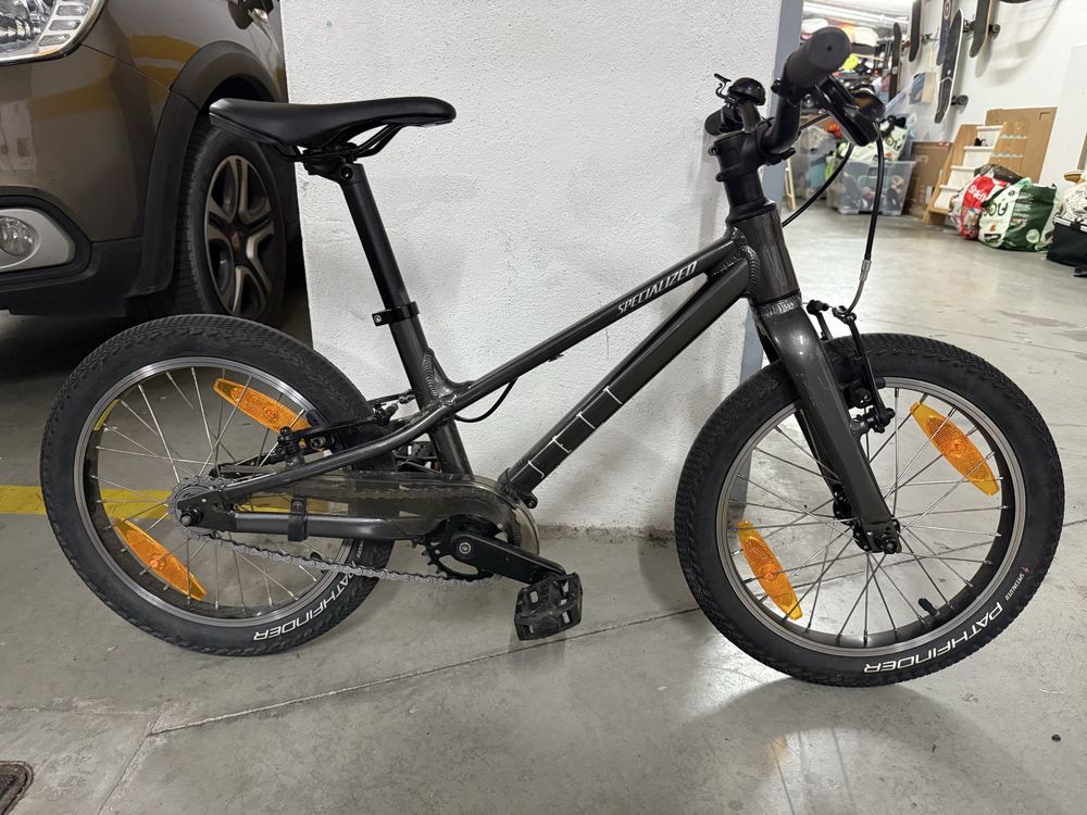 Biclicleta SPECIALIZED preta