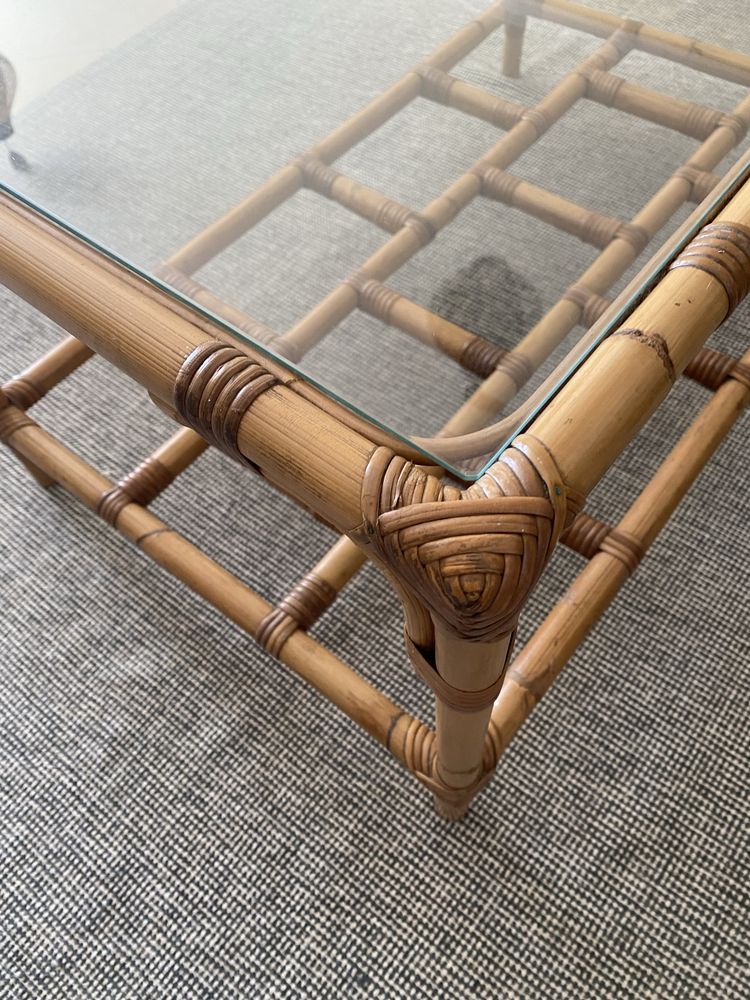 Mesa de centro em bambu