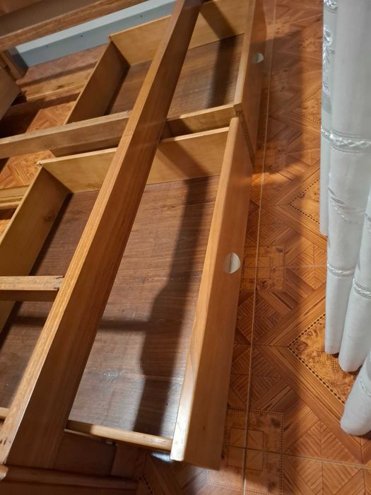 Cama de Casal em bom estado