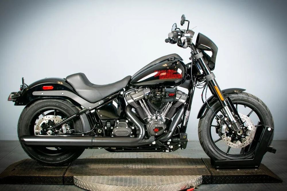Harley-Davidson Softail Softail LOW RIDER S 2025, salon PL, vivid black