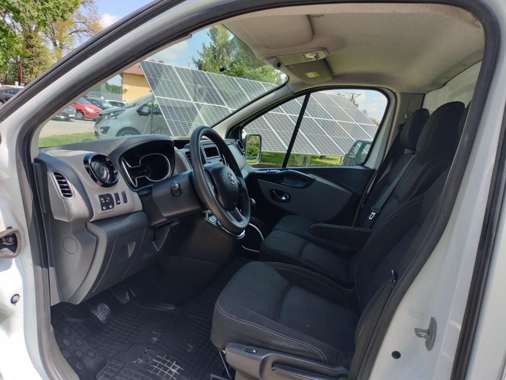 Nissan NV300,LONG Vivaro,trafic 1.6DCI, Faktura vat 23%