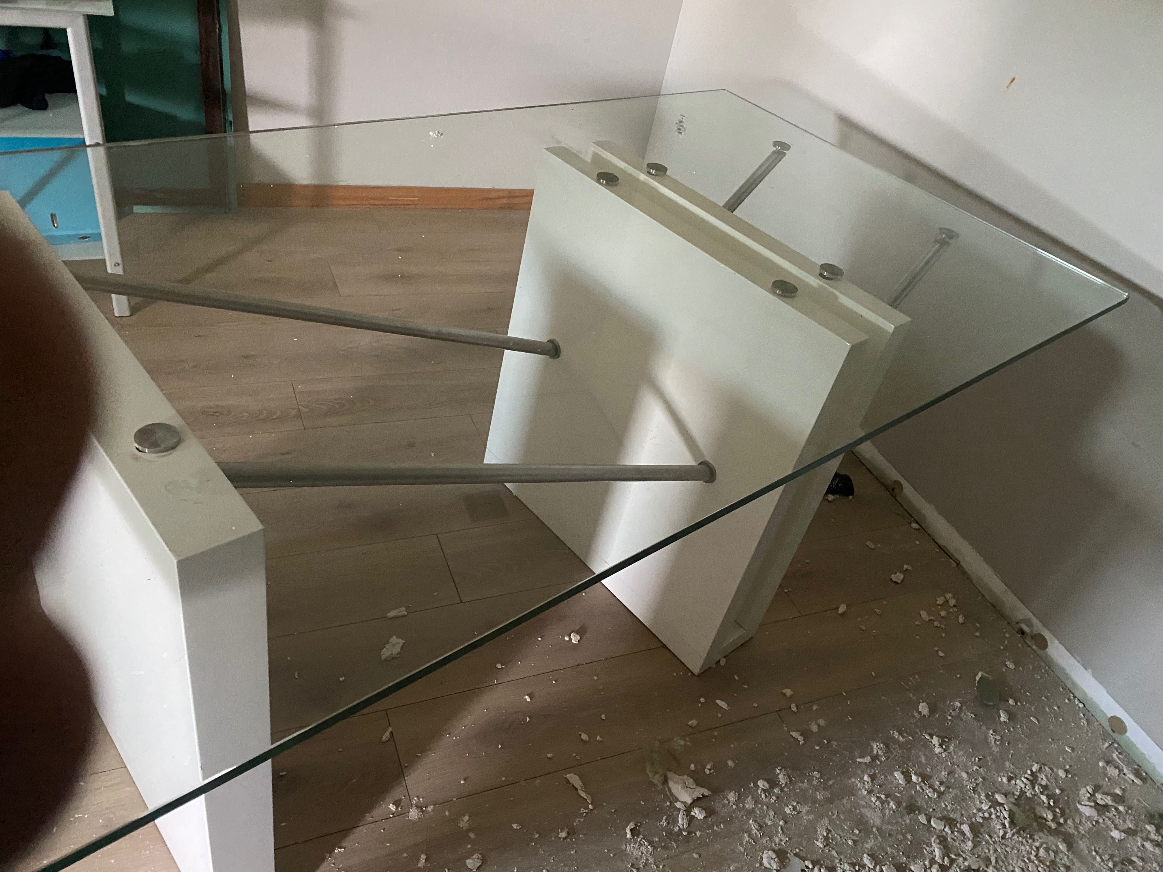 Mesa de jantar vidro com 6 cadeiras