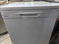 Посудомоечная машина отдельно стоячая  Midea.