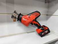 Milwaukee M18 C HZ акумуляторна шабельна пилка Мілвоке оригінал
