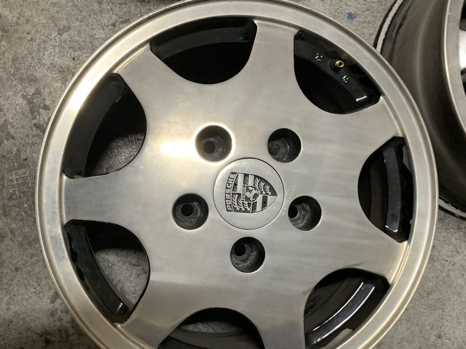 Porsche r16 d90 jantes polidas