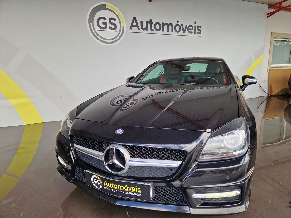 Mercedes-Benz SLK 250 AMG – 2012 – 204cv trato financiamento