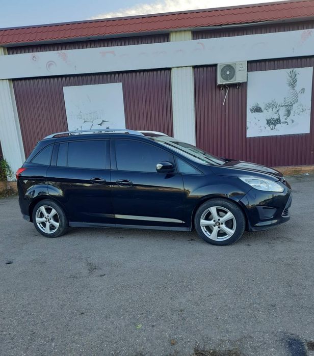 Продам Ford Grand C-max