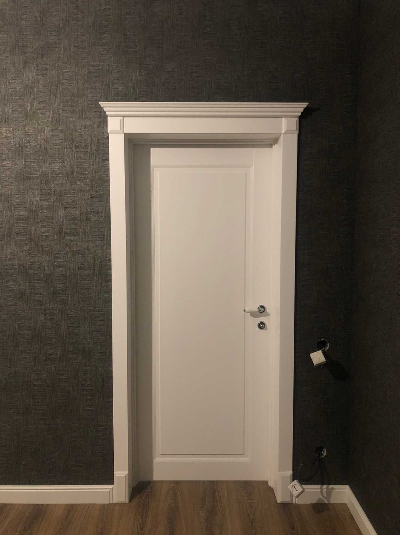 Фарбовані, білі міжкімнатні двері