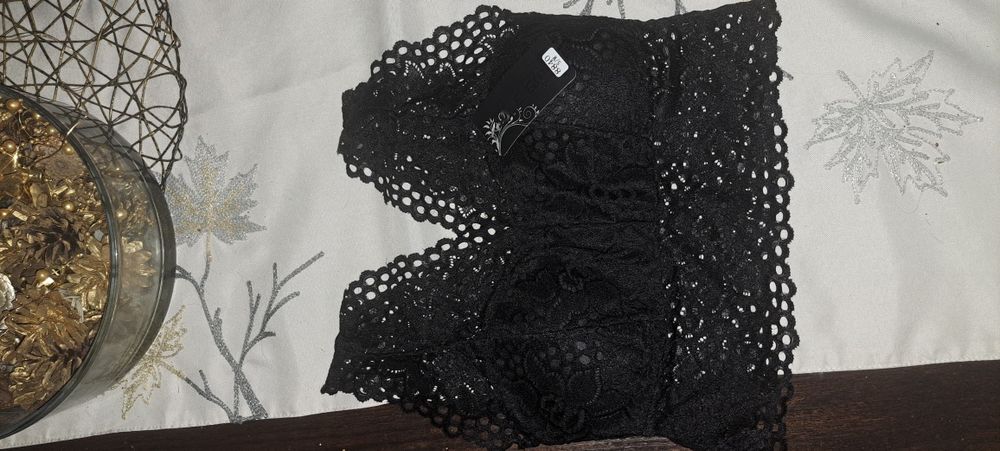 Biustonosze 2 szt nowe