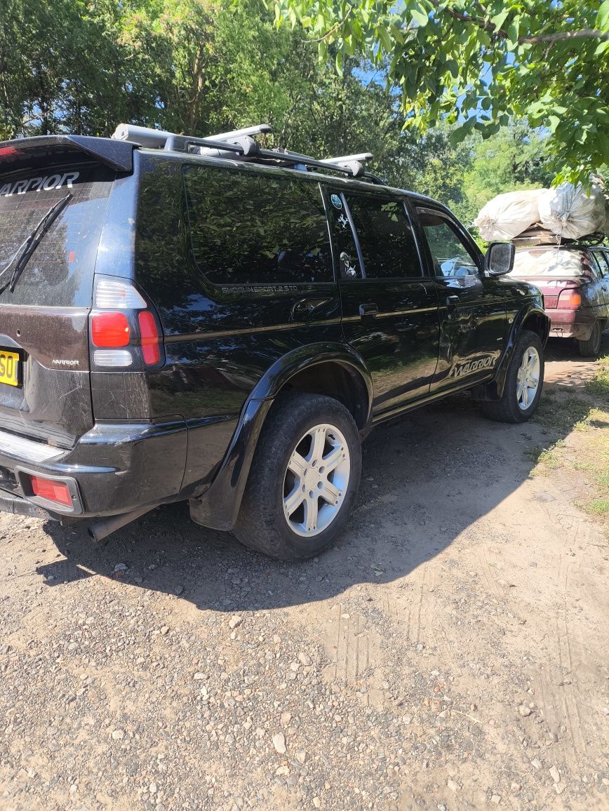 mitsubishi pajero sport 2.5 дизель